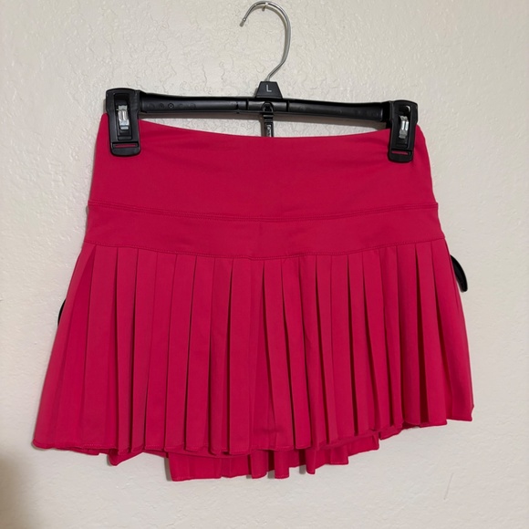 Goldhinge Skirt - Picture 3 of 4